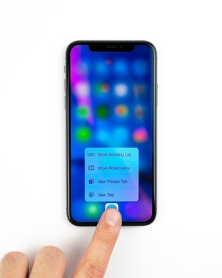 黑色智能手機 現(xiàn)代人的數(shù)字生活伴侶